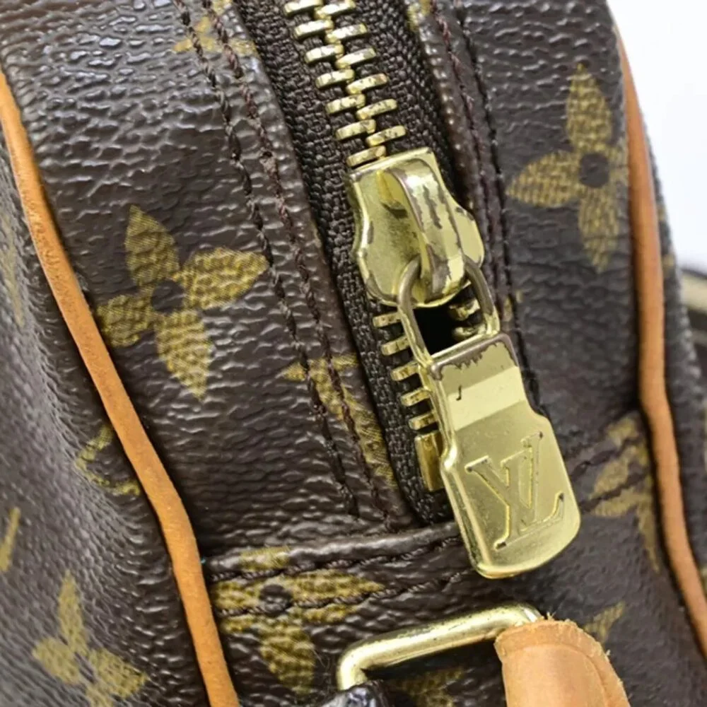 LOUIS VUITTON Amazon Crossbody Shoulder Bag Monogram Leather